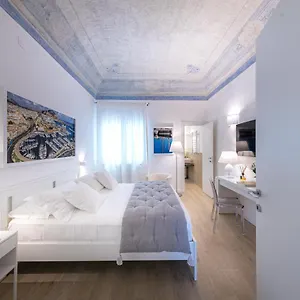 https://la-home42-suite.palermohotels.org